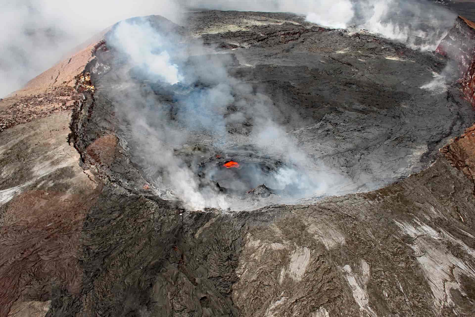 Sleepy Volcano Village is a Stone’s Throw From Hawaii Volcanoes National Park