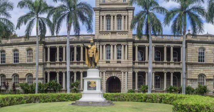 Private Historic Honolulu & The Famous Byodo-Inn Windward Island Tour