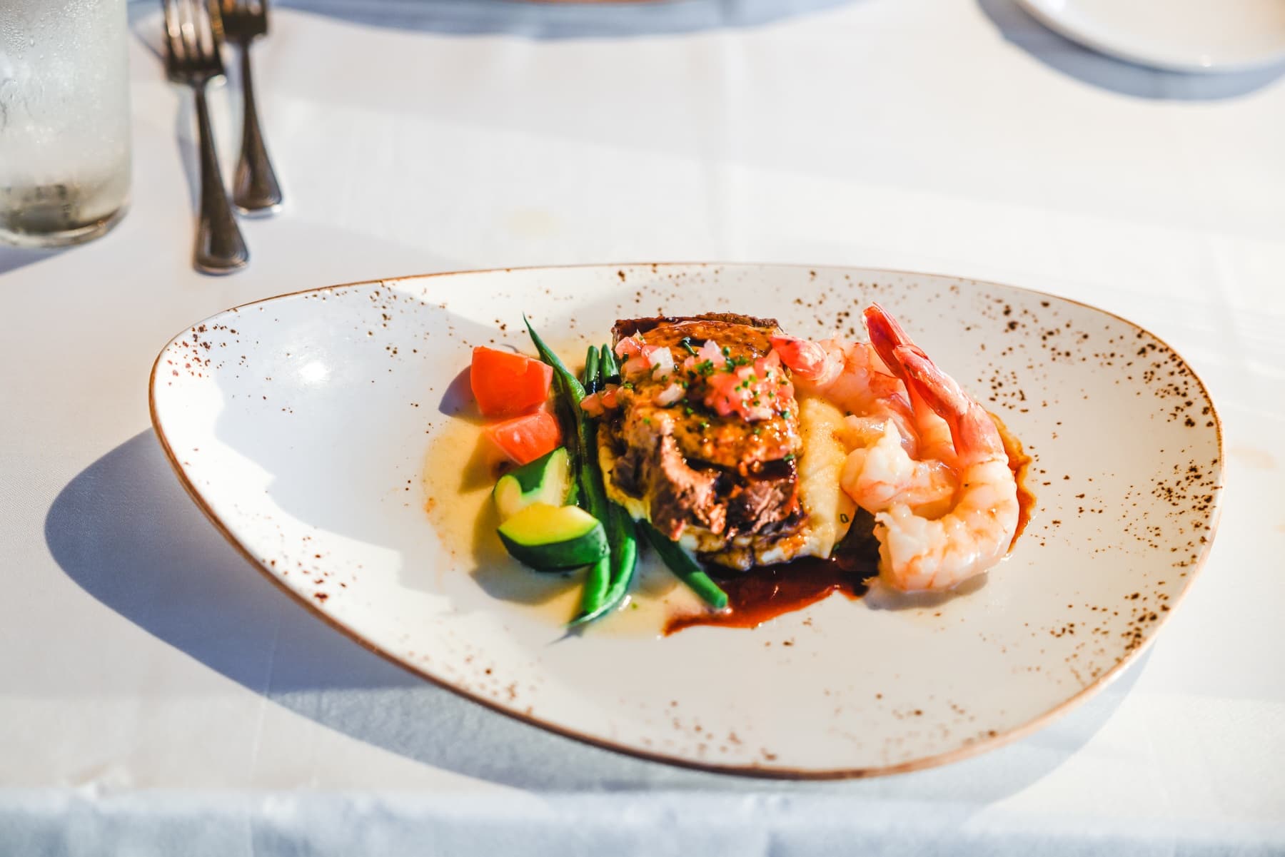 Fine Dining & Honolulu City Lights Tour