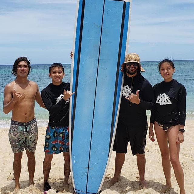 North Shore Surfing Lessons