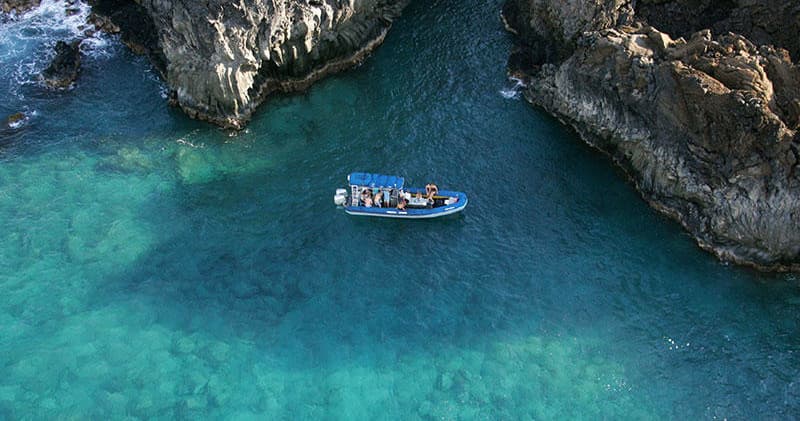 5.5 Hours Sea Caves Along Kanaio Coast & Molokini Snorkel Adventure & Turtle Town