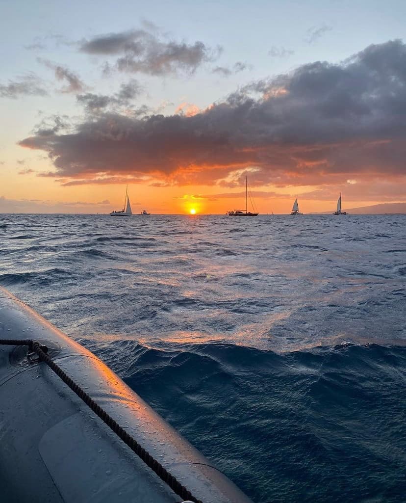 Private Waikiki Sunset Cruise