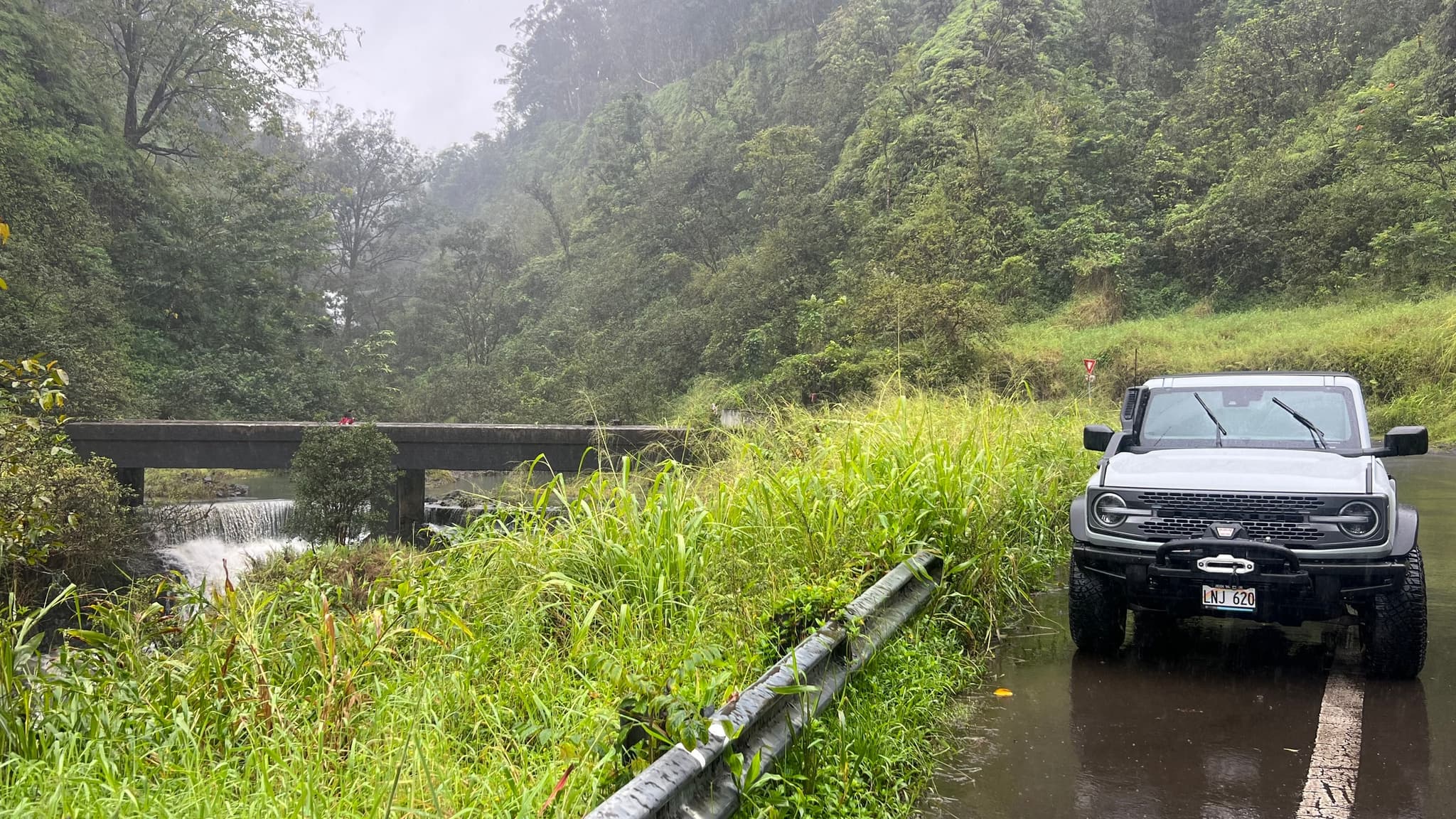 Hana & Back Adventure Tour: Bronco