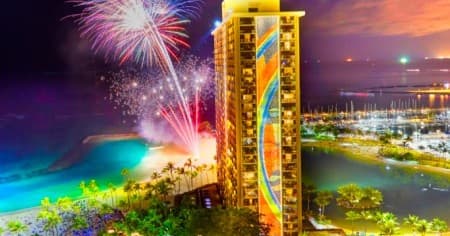 Fireworks Waikiki Gondola Cruise