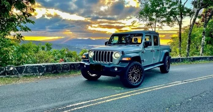 2021 Jeep Gladiator (Grey) Rental