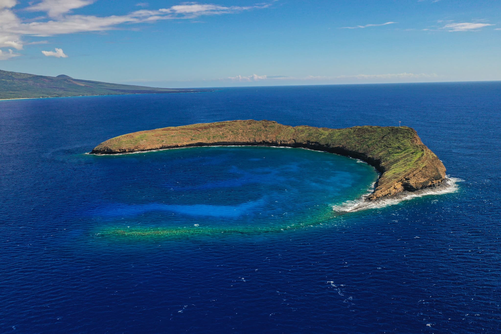 Pride of Maui Maxi Catamaran: Molokini & Turtle Town Snorkel Tour