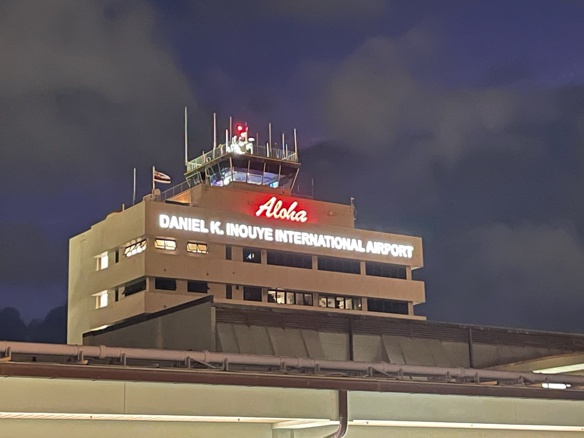 Waikiki Hotels To Airport (Shuttle)