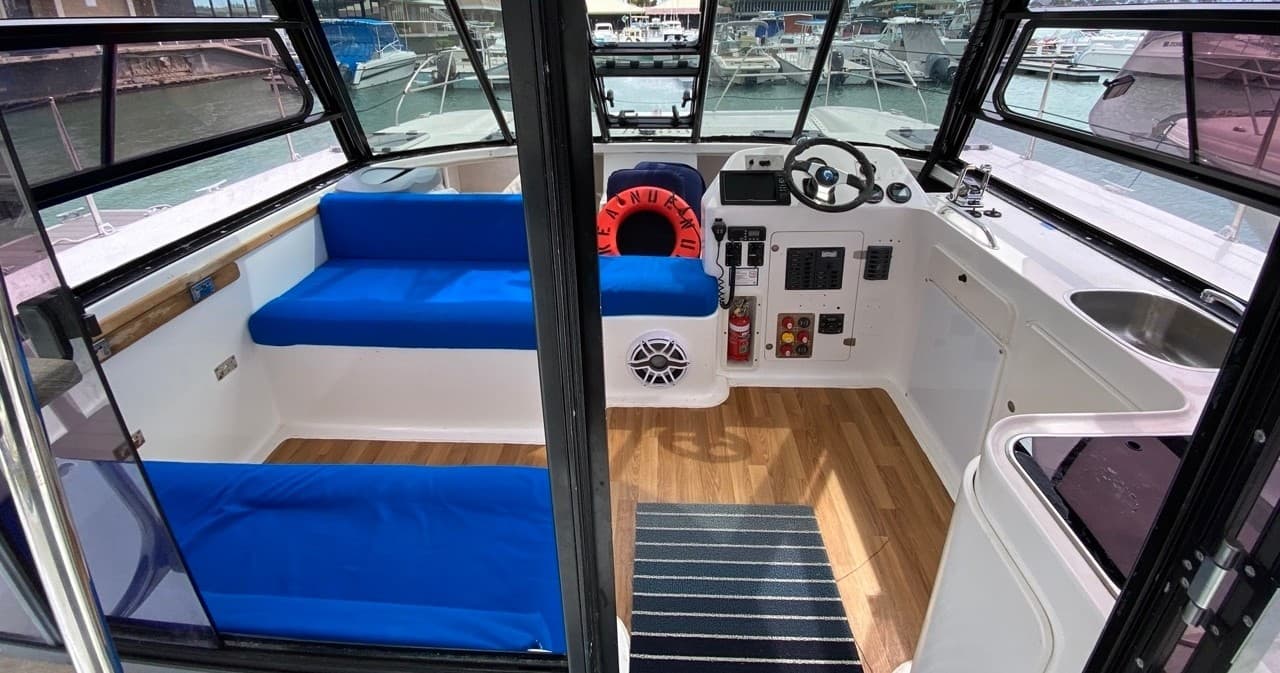 Private Catamaran Cruise & Snorkeling "Keanuenue"