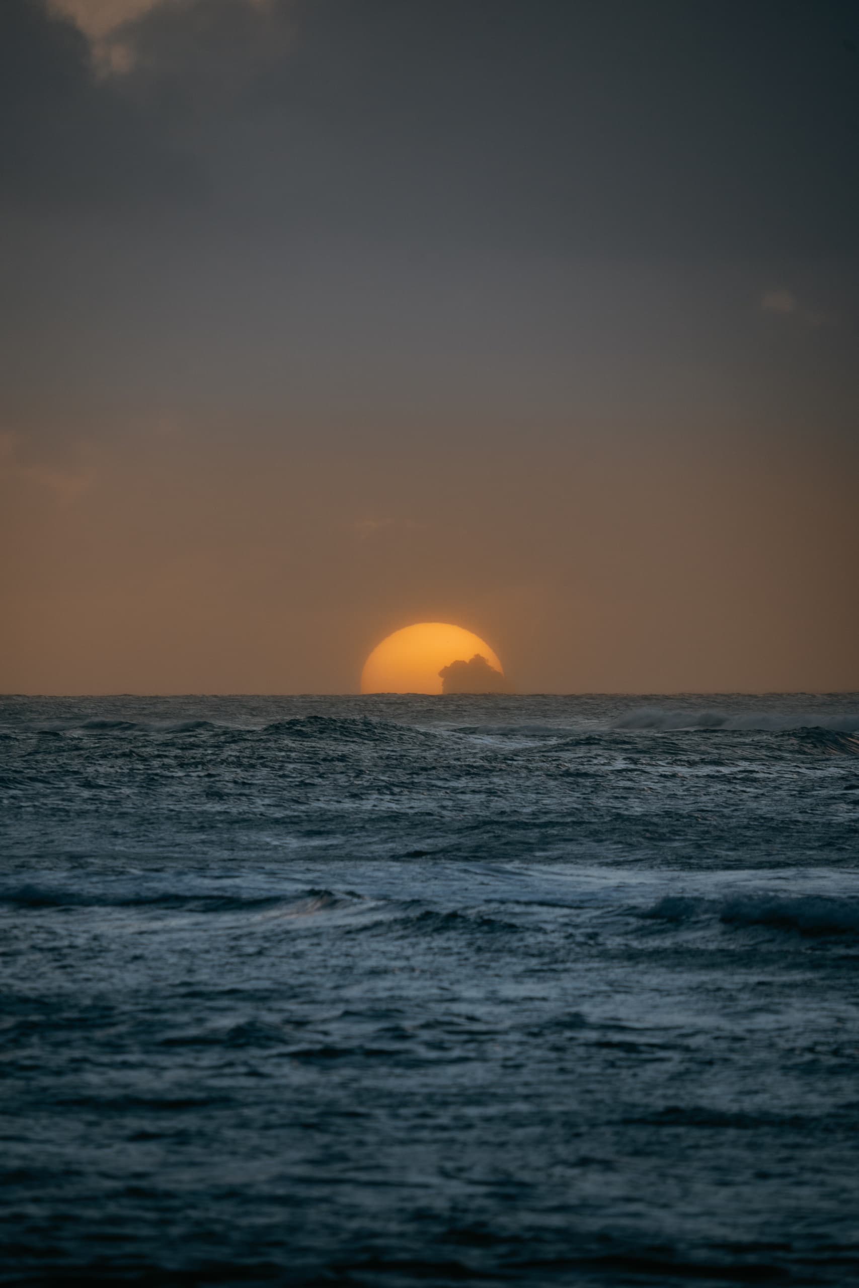 Sunrise Self-Guided Kayak Tour to Chinaman's Hat (Mokolii)