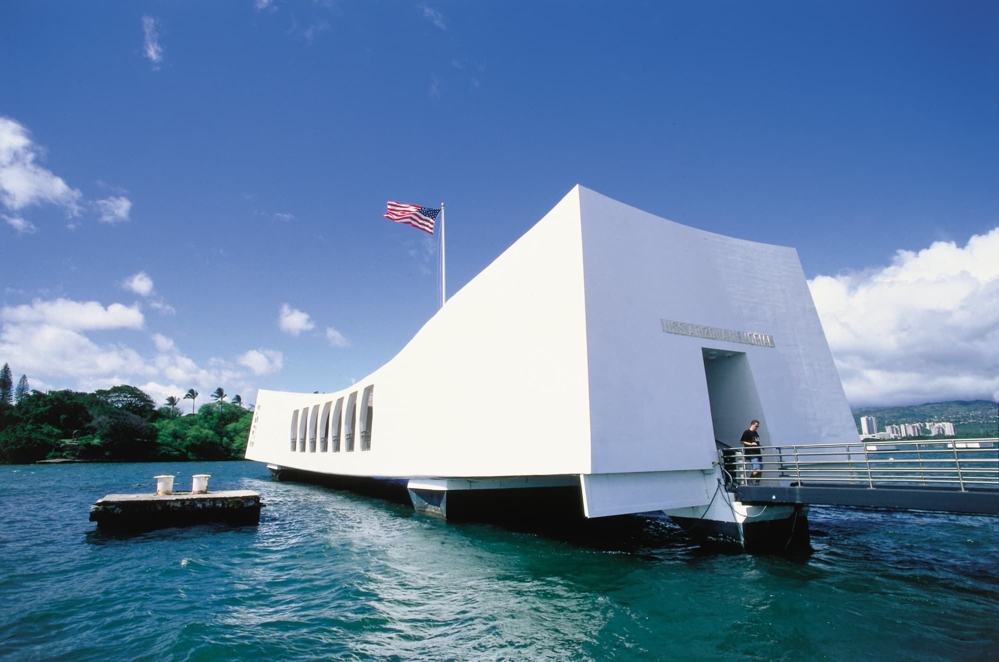 Pearl Harbor USS Arizona Tour with Punchbowl Cemetery and Historic Downtown