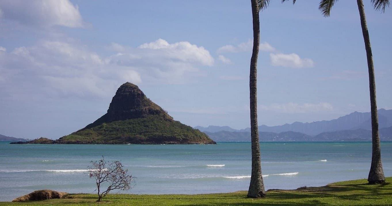 Oahu's Epic "China Mans Hat" & The Windward Island Experience