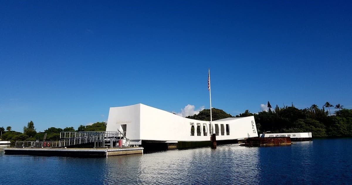 Half Day Pearl Harbor with USS Arizona Memorial and City Tour