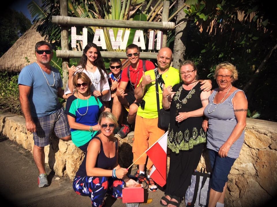 CENTRUM KULTURY POLINEZYJSKIEJ