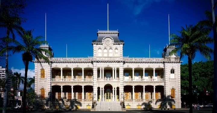 Oahu's Epic "China Mans Hat" & The Windward Island Experience