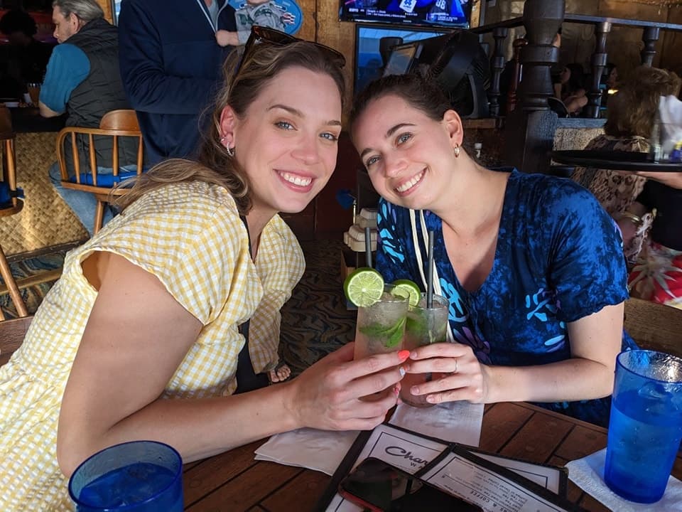 Sips & Secrets of Hawaii Pub Crawl