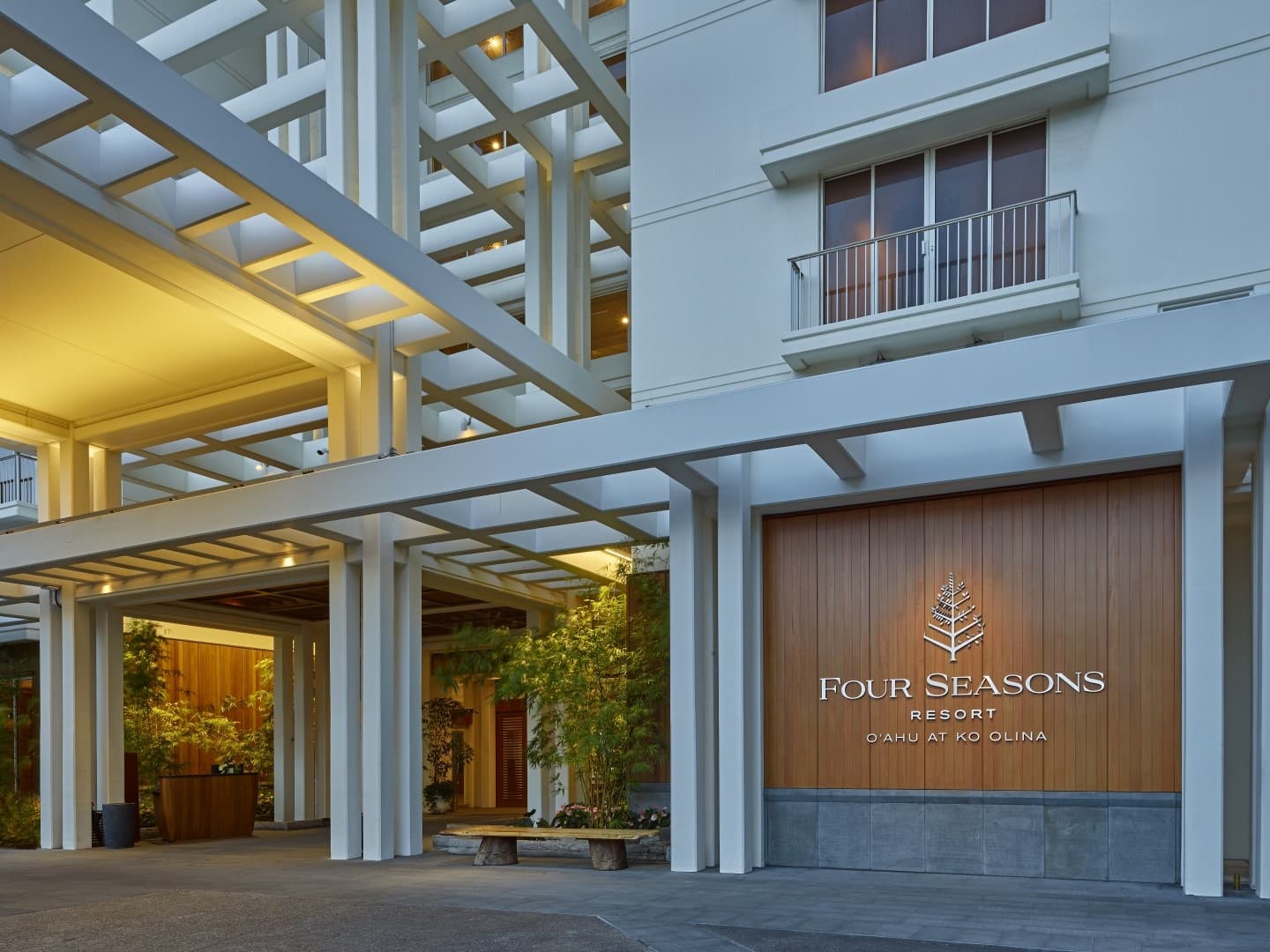 「Passenger Van Departure」KoOlina Hotels ⮕ Honolulu Airport Exclusive Transfer