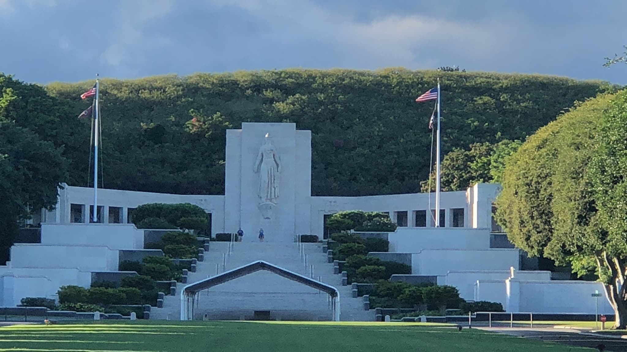 Pearl Harbor USS Arizona Tour with Punchbowl Cemetery and Historic Downtown