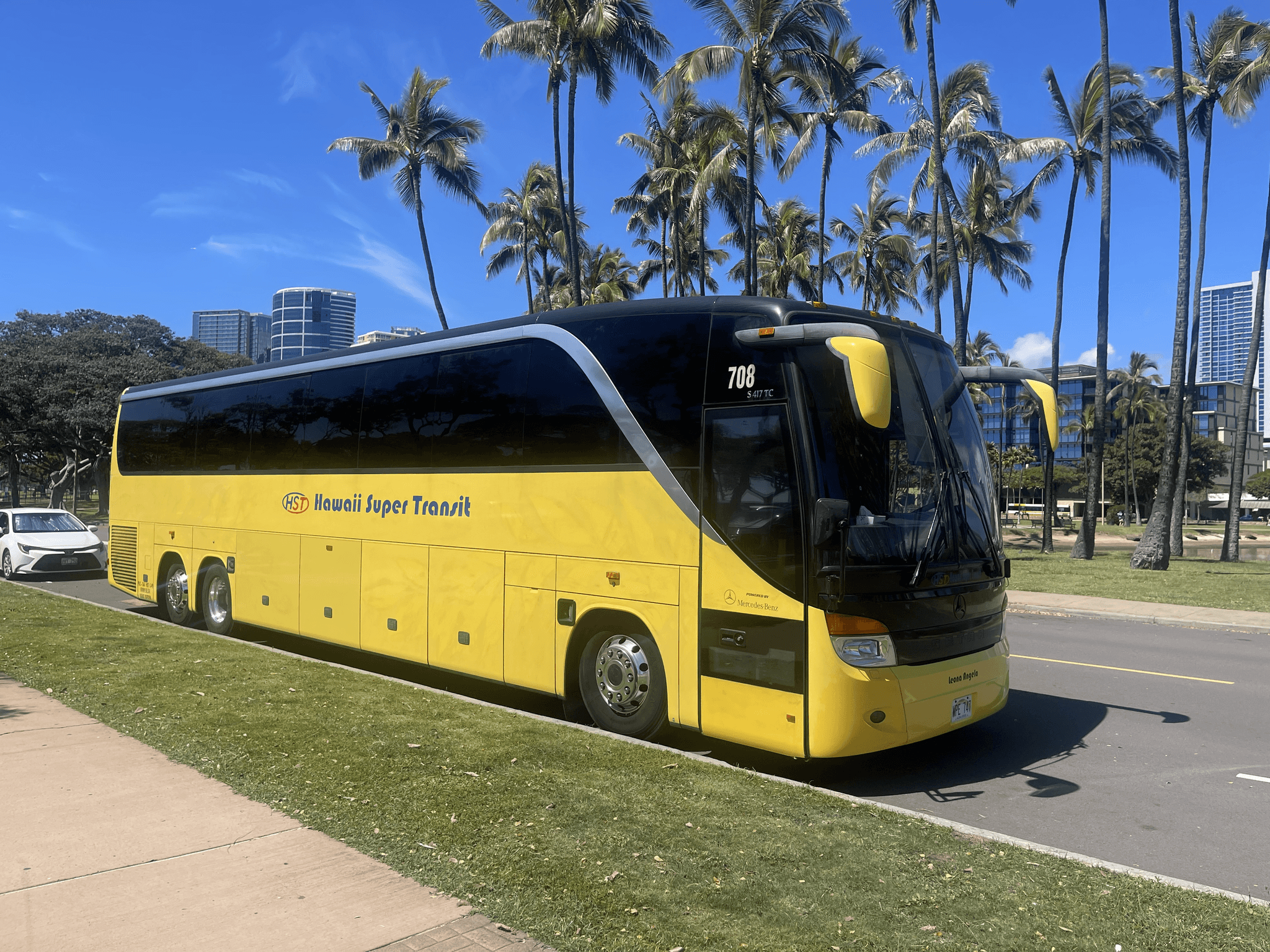 Waikiki Hotels To Airport (Shuttle)