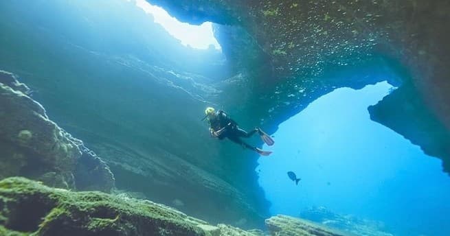 Tunnels Twilight 2-Tank Shore Dive