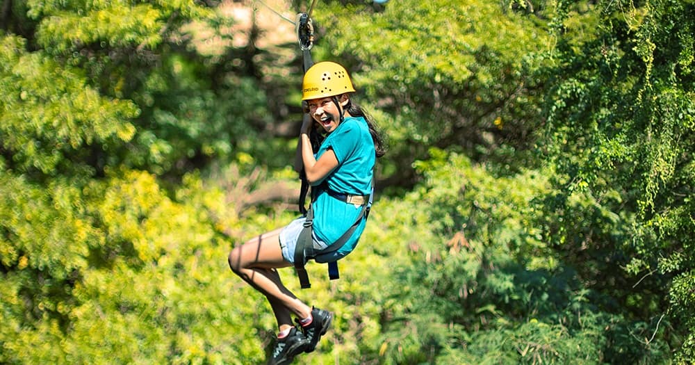 Six Zipline Adventure With Waikiki Transportation