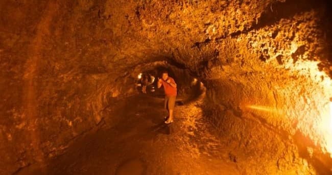 Small Group Big Island Circle Tour - Waterfalls, Hilo, Volcano, & Black Sand Beach