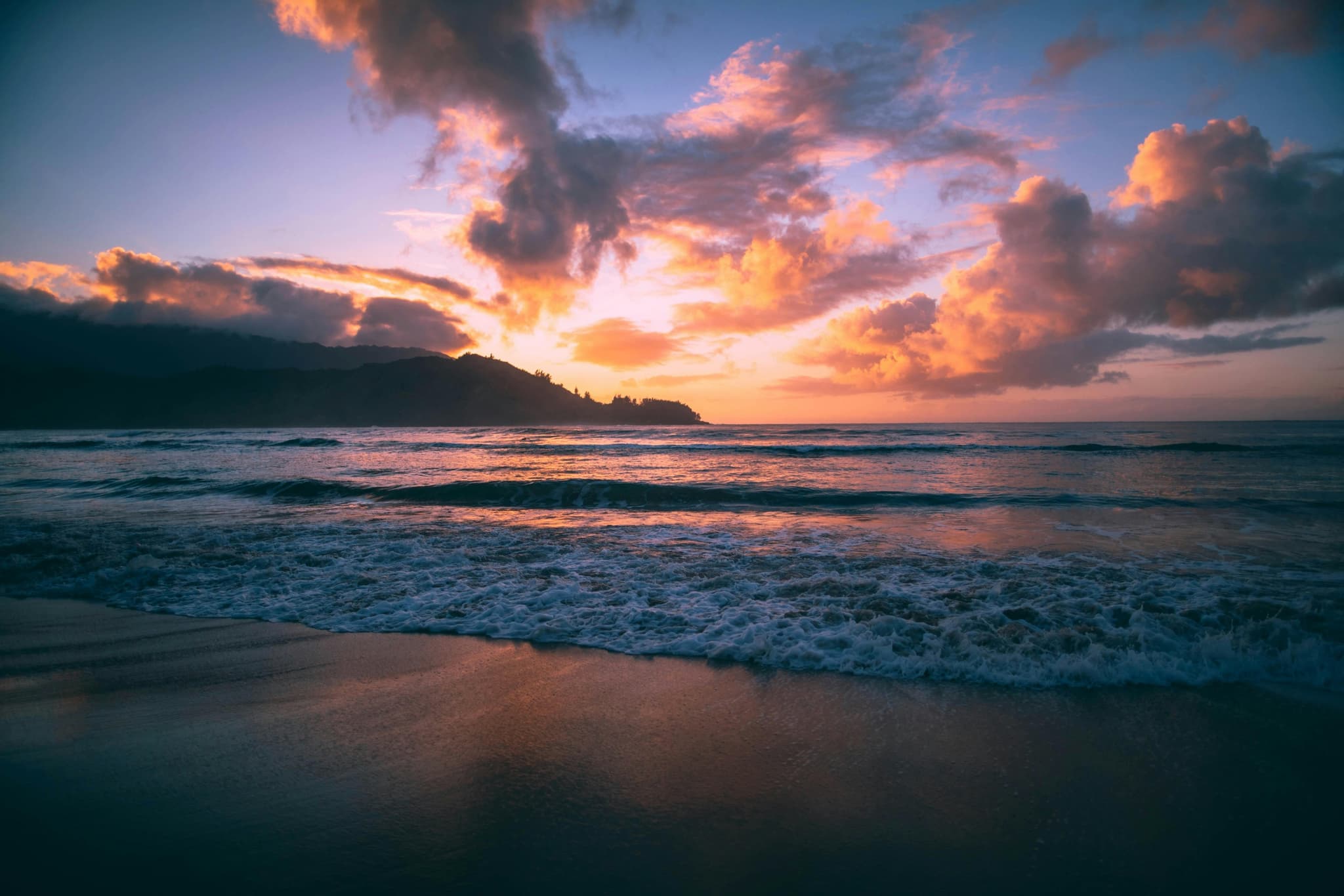 "Golden Hour" Nā Pali Sight-See Adventure