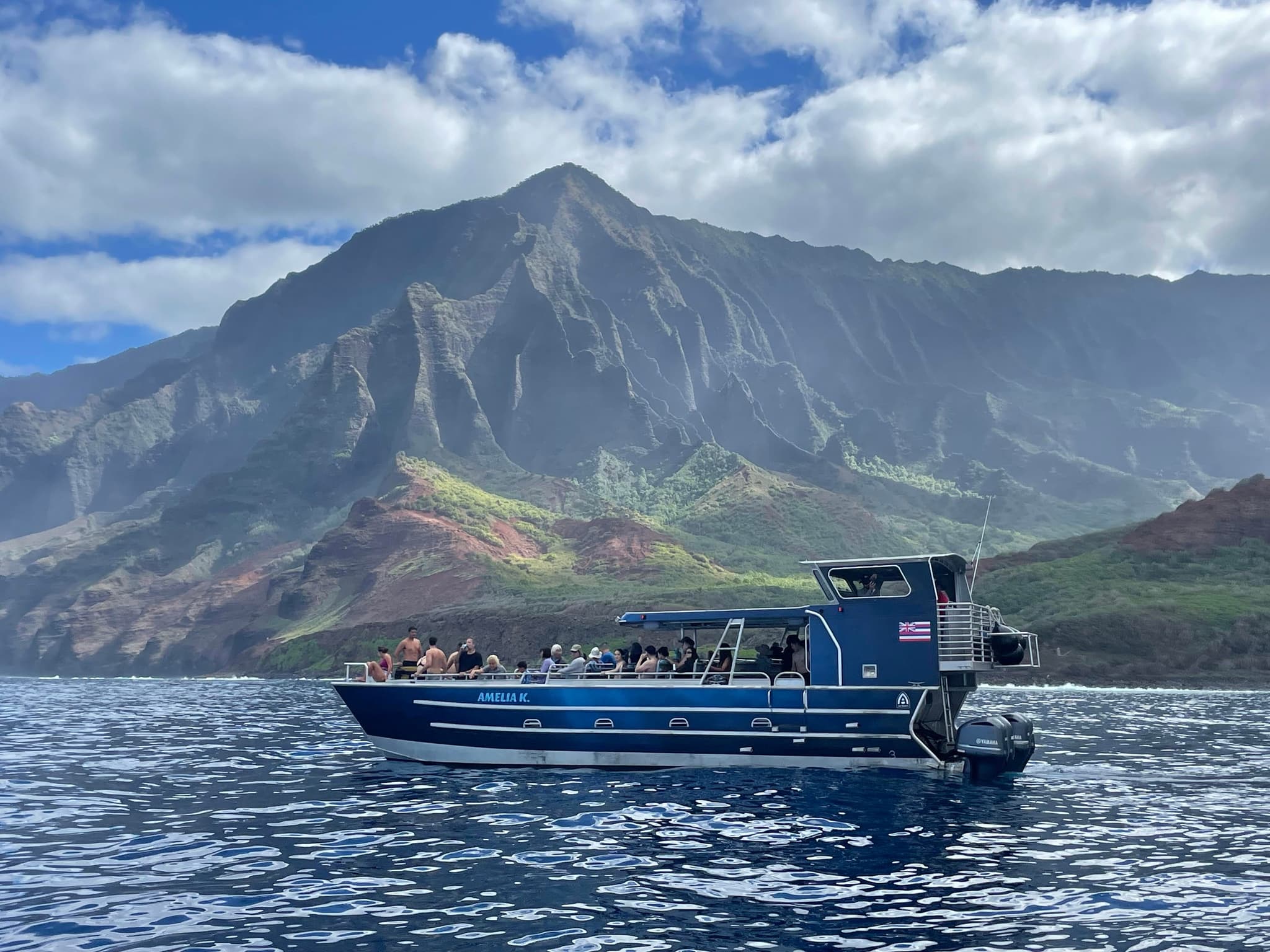 Na Pali Coast - Group Tour - on the Amelia K from Port Allen