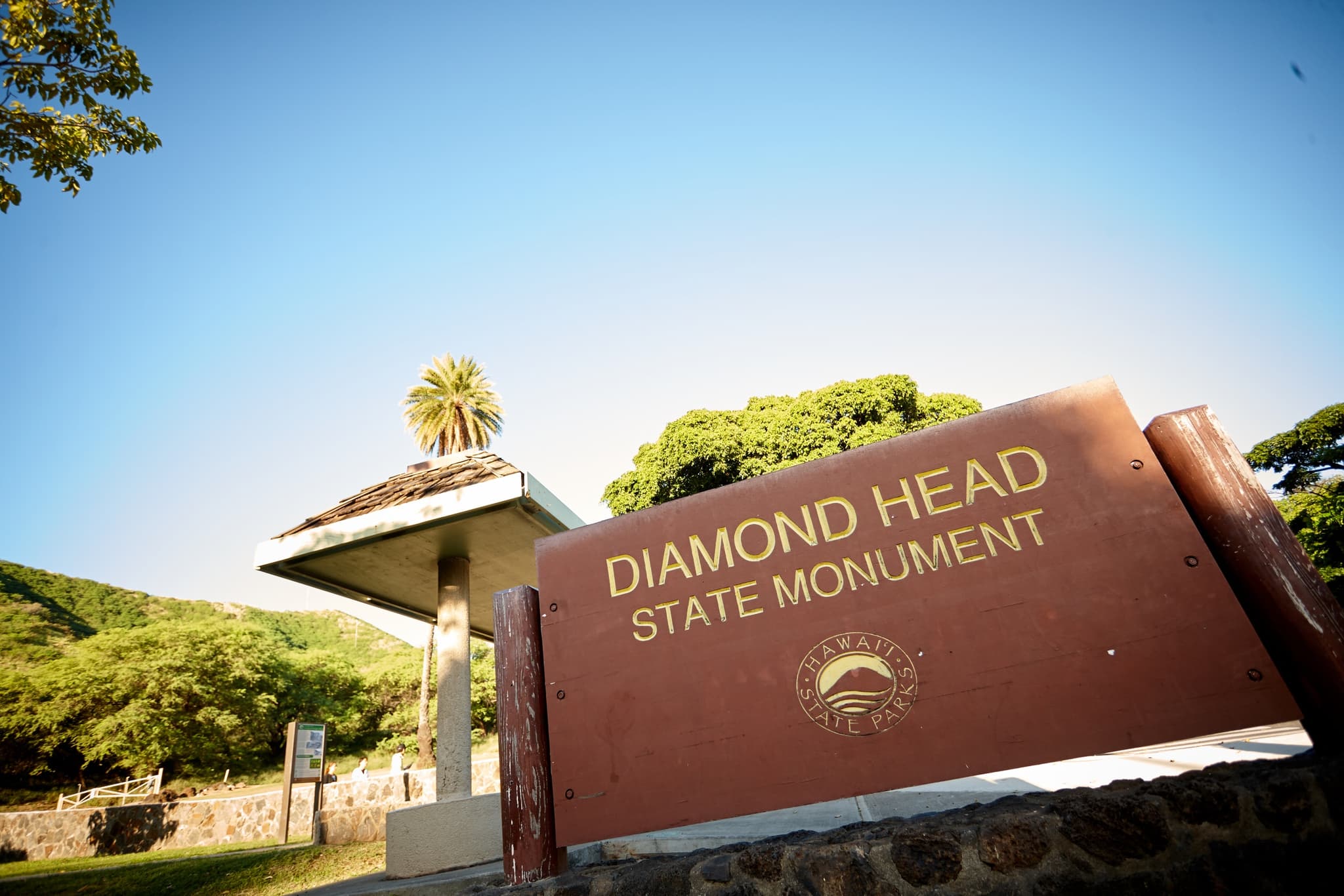 Diamond Head Hiking + Acai Bowl+Malasada