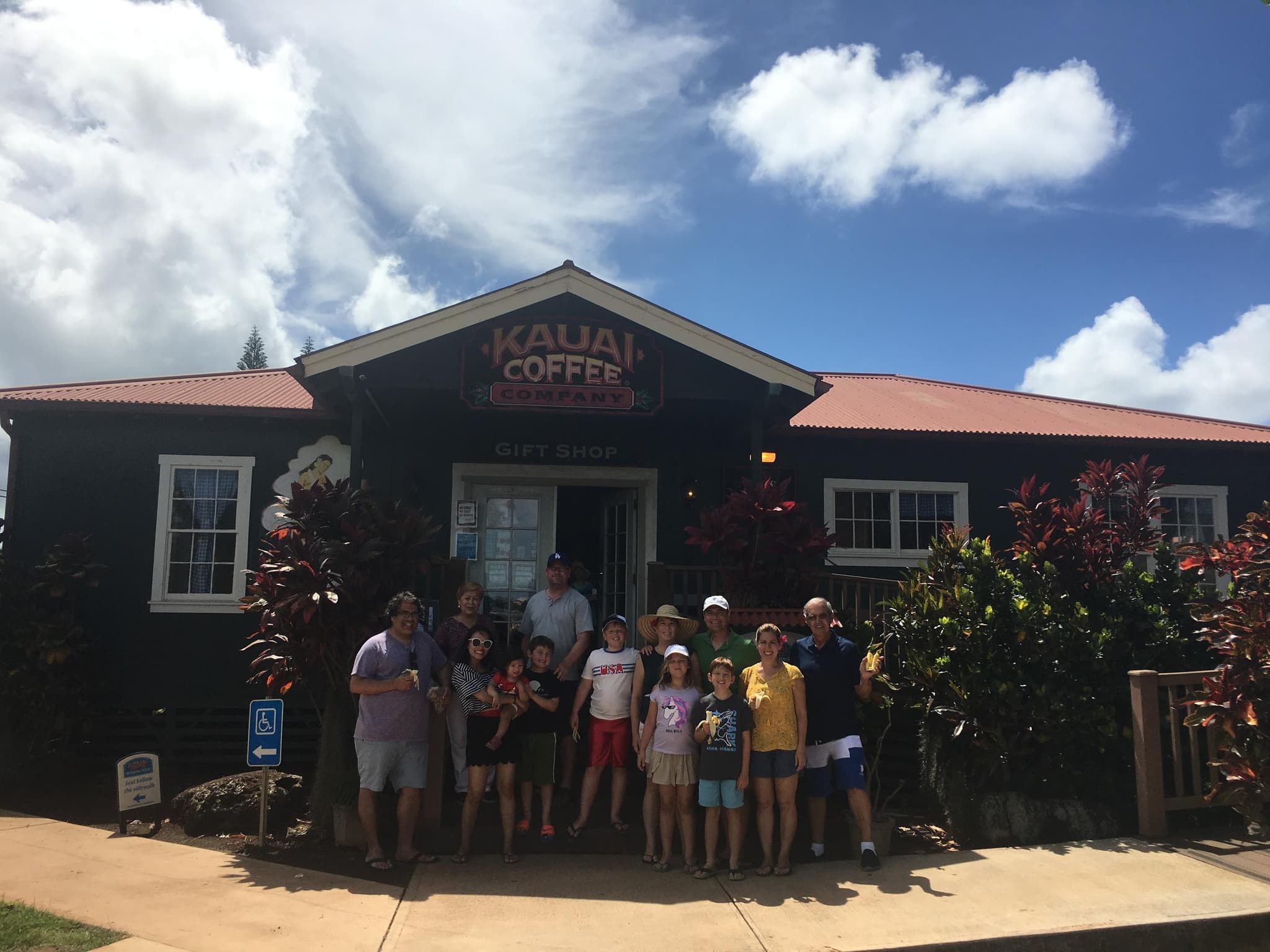 Kauai Canyon Explorer - Natural Wonders, History & Local Grinds