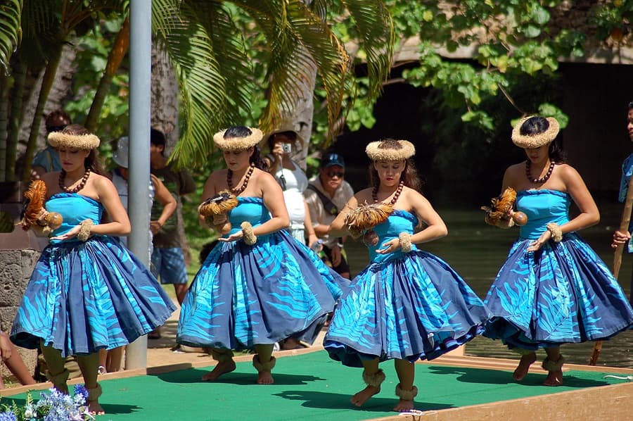 CENTRUM KULTURY POLINEZYJSKIEJ