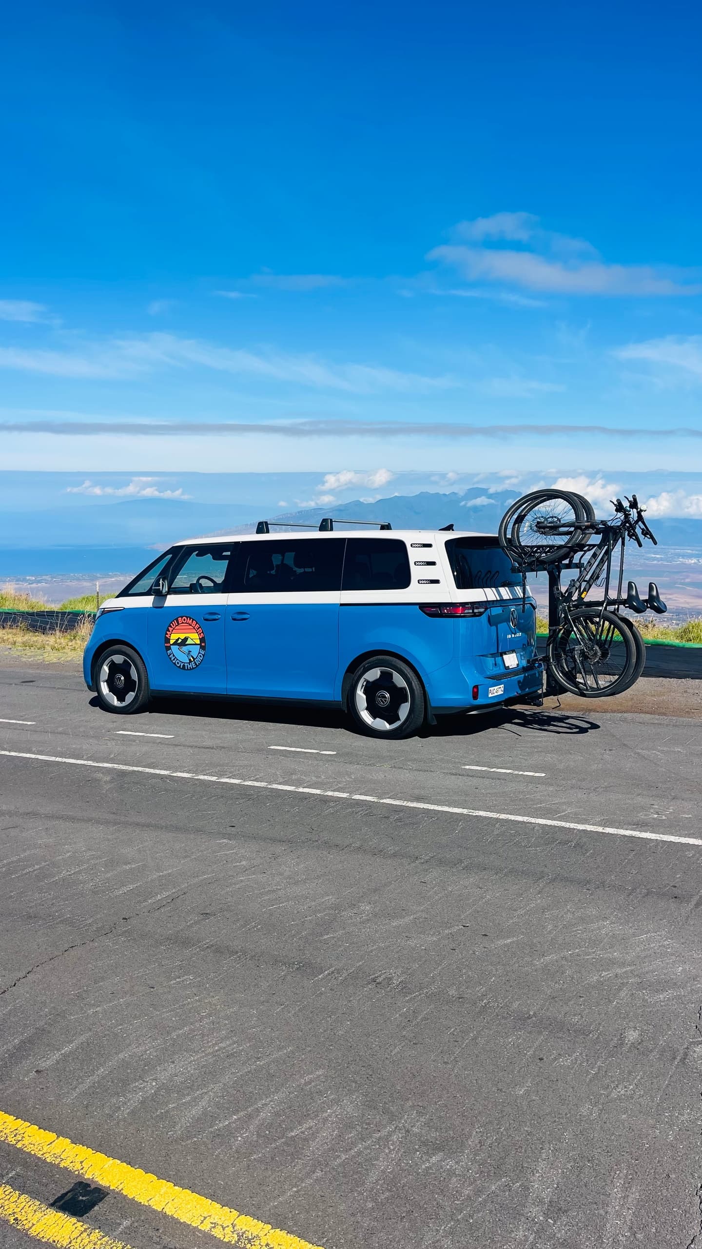 PRIVATE VIP BUZZ TOUR-GUIDED