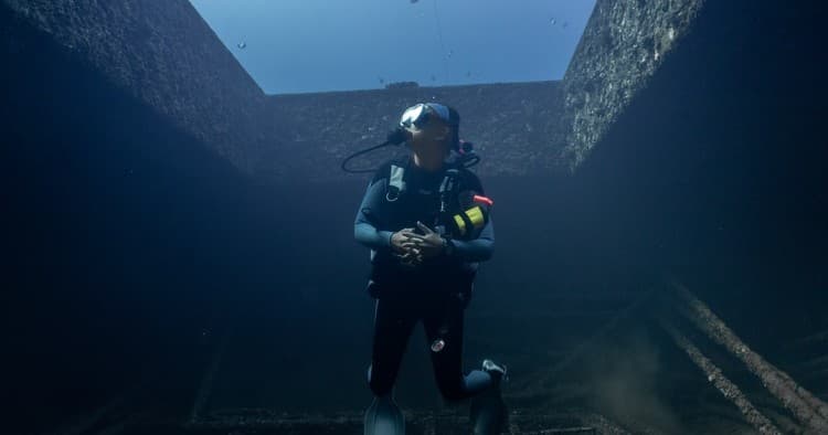 2 Tank Private Shipwreck/Reef Scuba Dive Boat Tours!