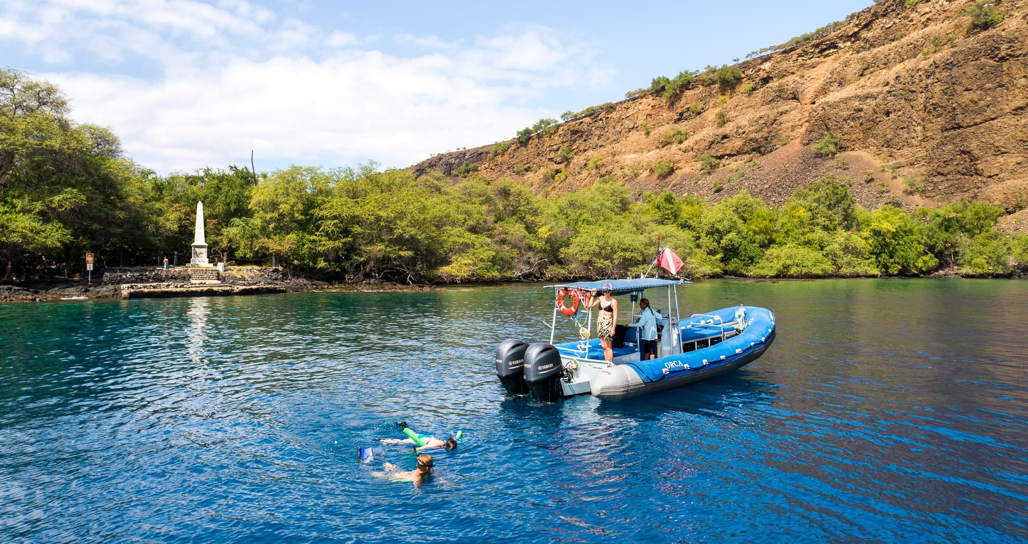 Captain Cook Monument Kealakekua Bay Snorkeling Tour