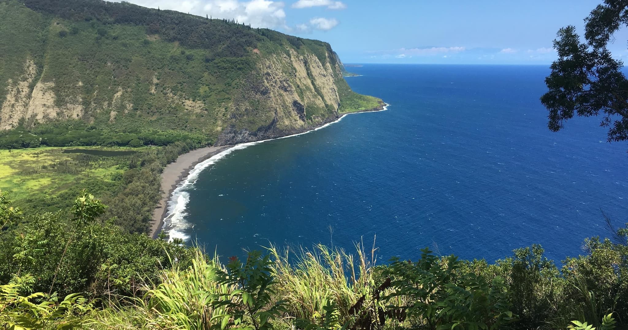 Small Group Big Island Circle Tour - Waterfalls, Hilo, Volcano, & Black Sand Beach