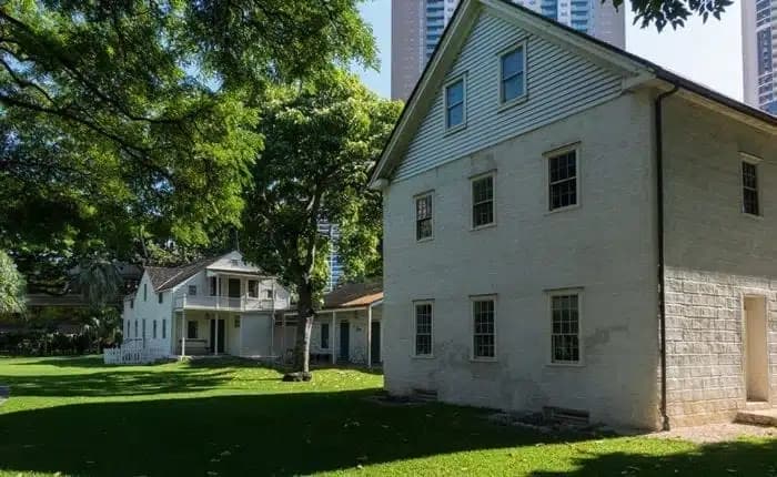 USS Missouri, Arizona & Punchbowl Tour with Lunch (63)