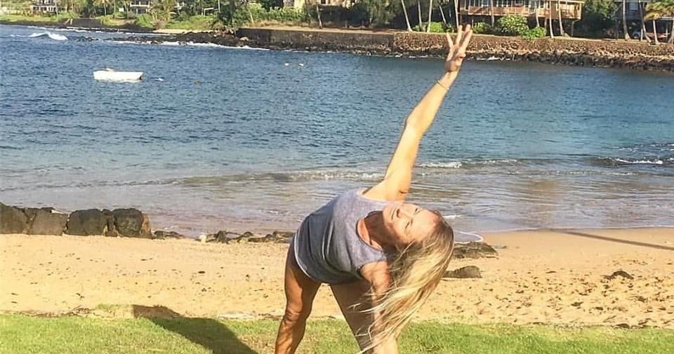 SURF INTO YOGA EXPERIENCE