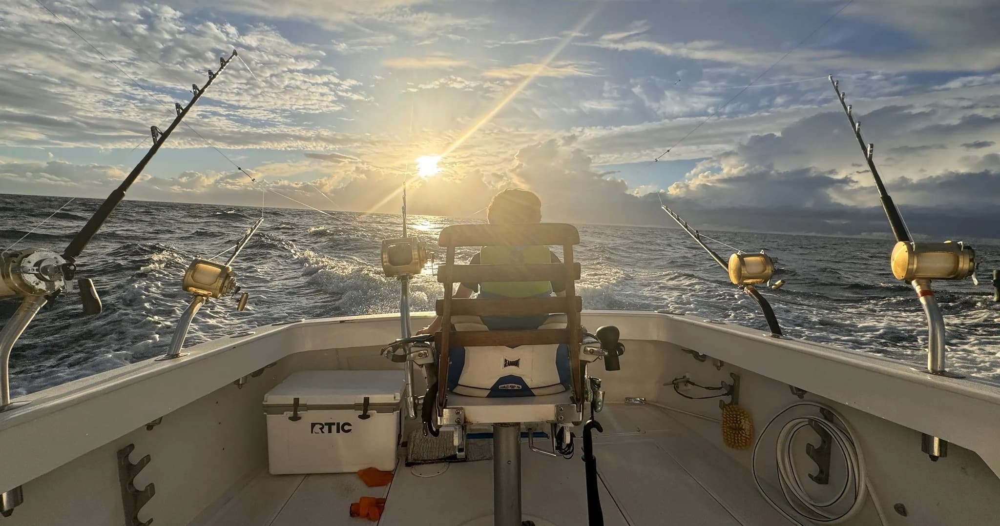 Sunset Bite Escape - 31' Innovator