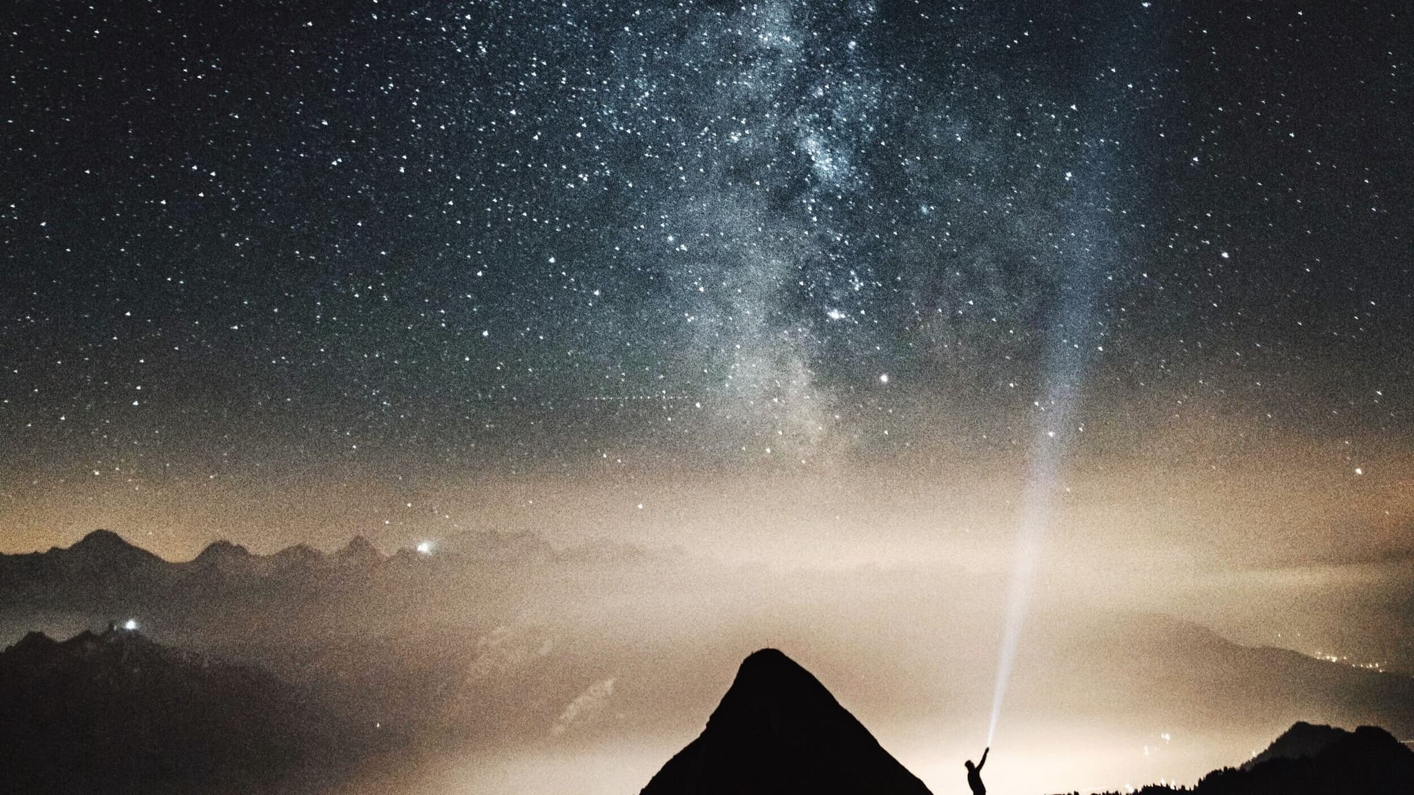 UFOs over Hawaii 🛸