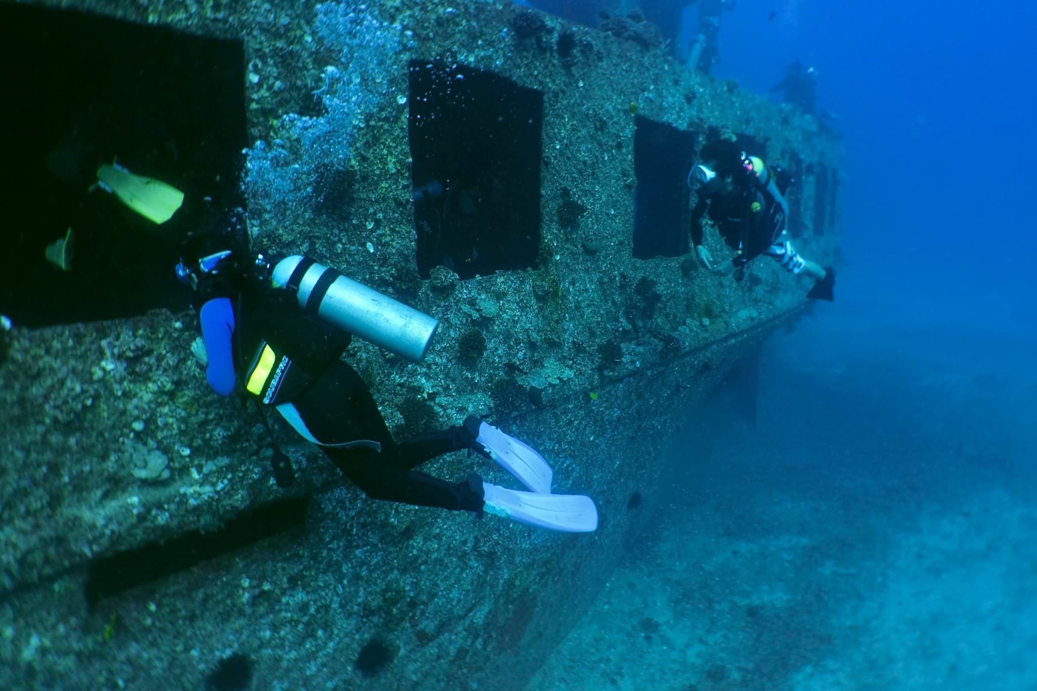 2 Tank Shipwreck and Reef Dives - Waikiki