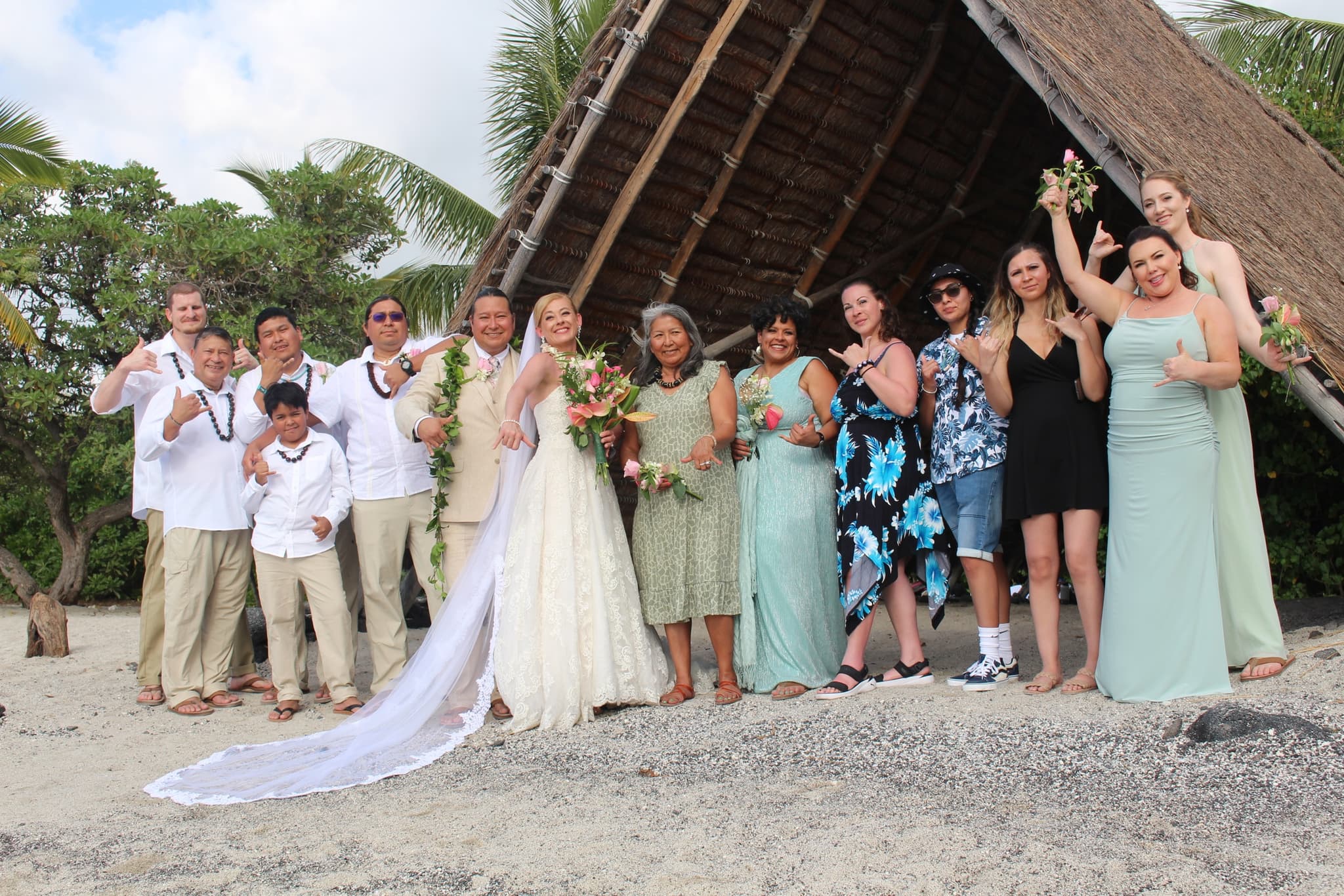 Circle Island Hawaii Wedding