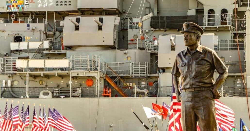 Pearl Harbor Memorial and Battleship Missouri Tour From Maui