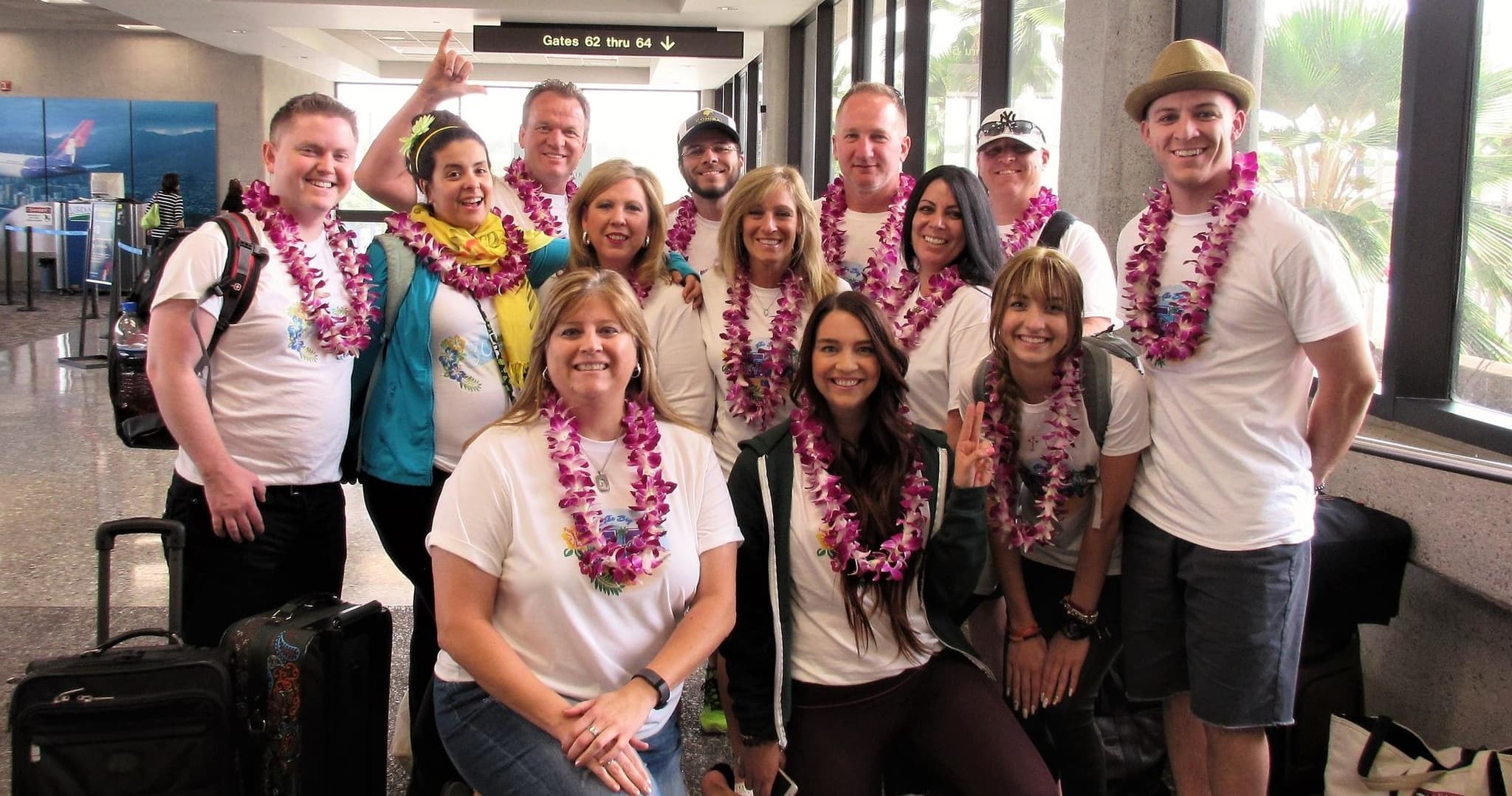 Large Group Greeting (8 or more) - Kahului Maui Airport