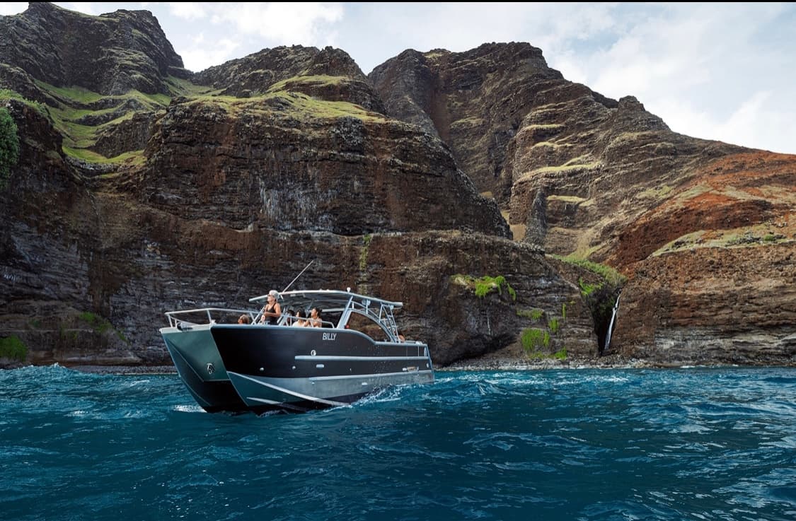 Na Pali Coast Tour on the new Seiko I & Seiko II Catamaran