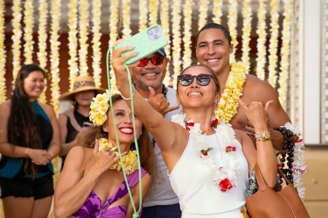 Standard Dinner & Show Package