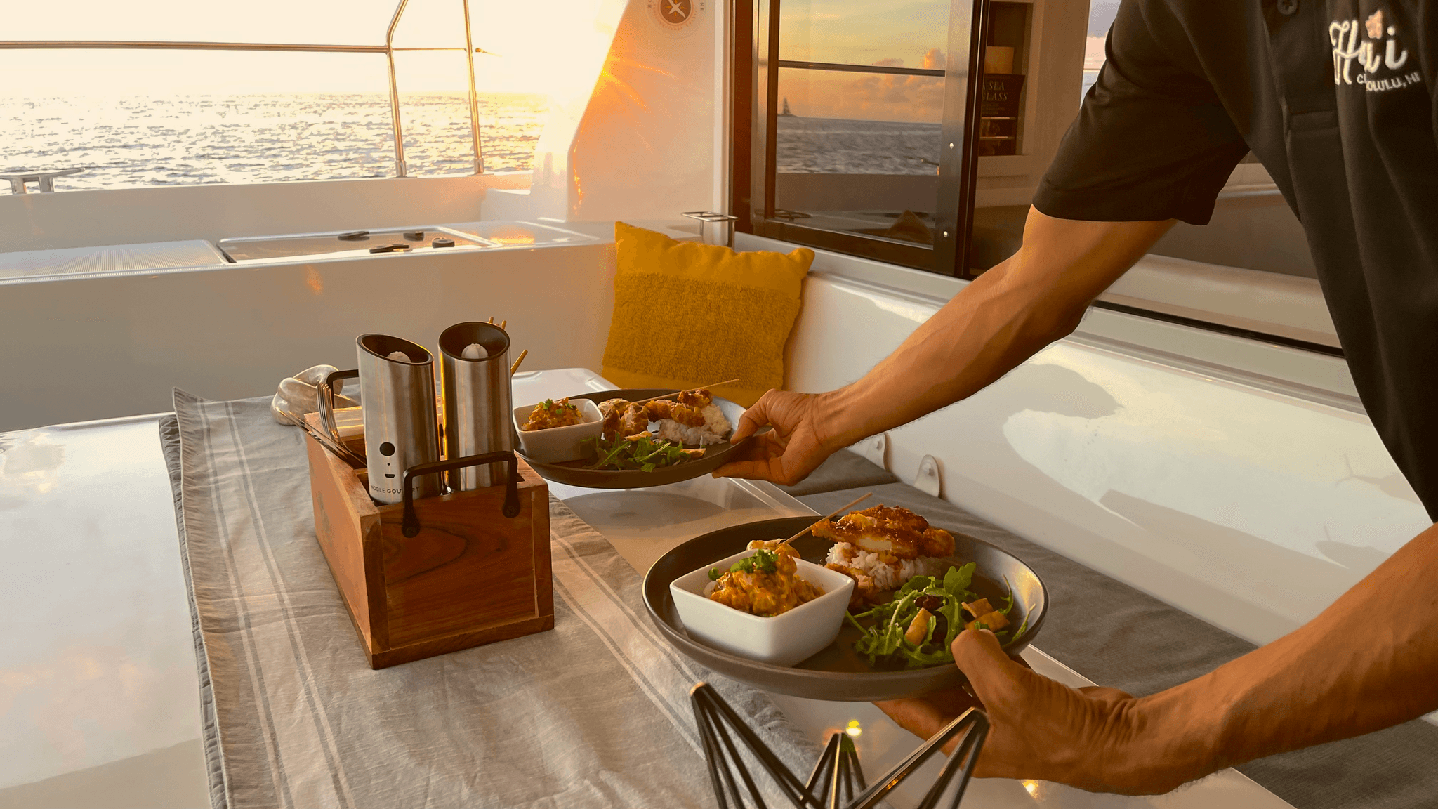 Waikiki Captain's Sunset + Tasting