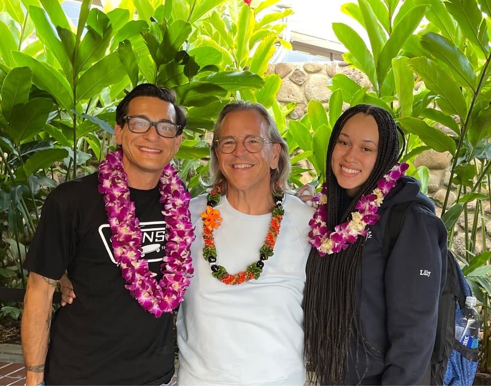 Ohana Small Group Lei Greeting (2-7 people) - Kona Hawaii Airport