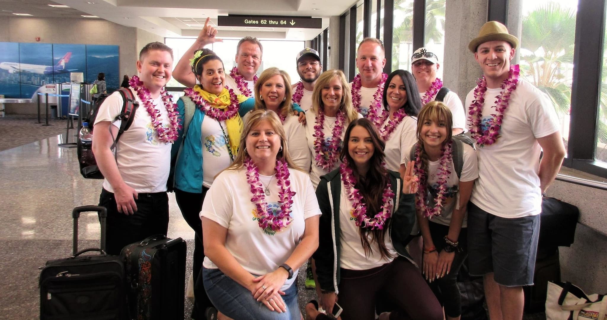 Large Group Greeting (8 or more) - Kona Hawaii Airport
