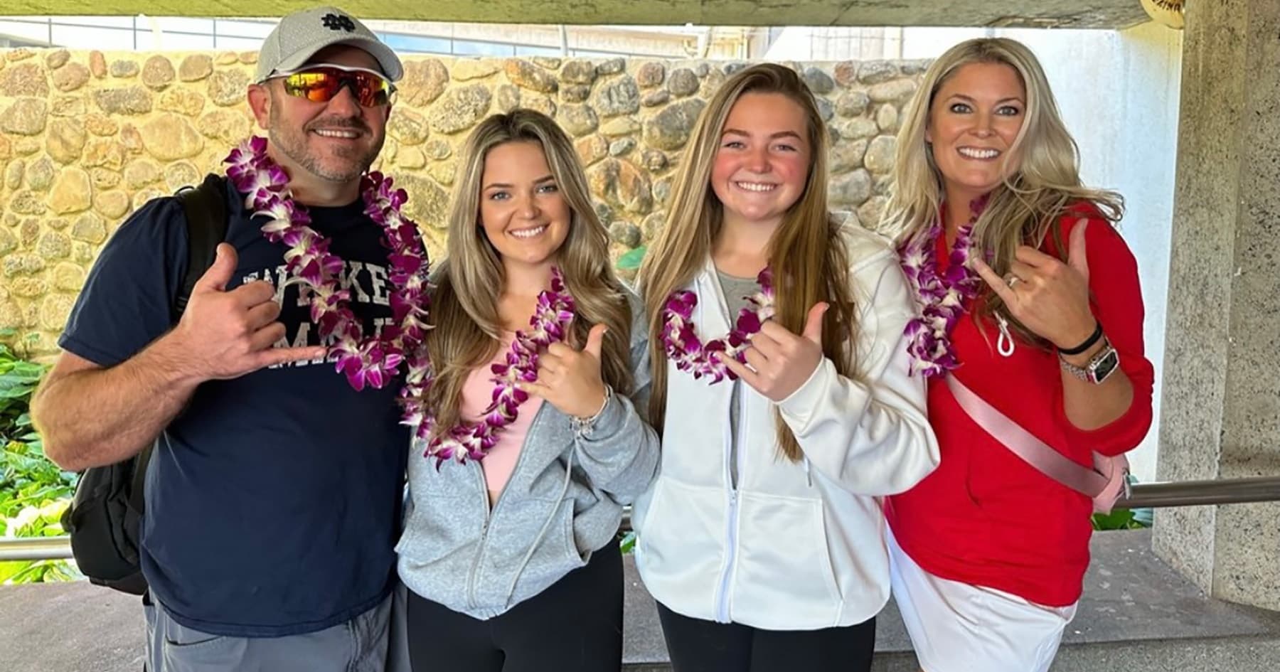Classic Orchid Lei Greeting - Kona Hawaii Airport