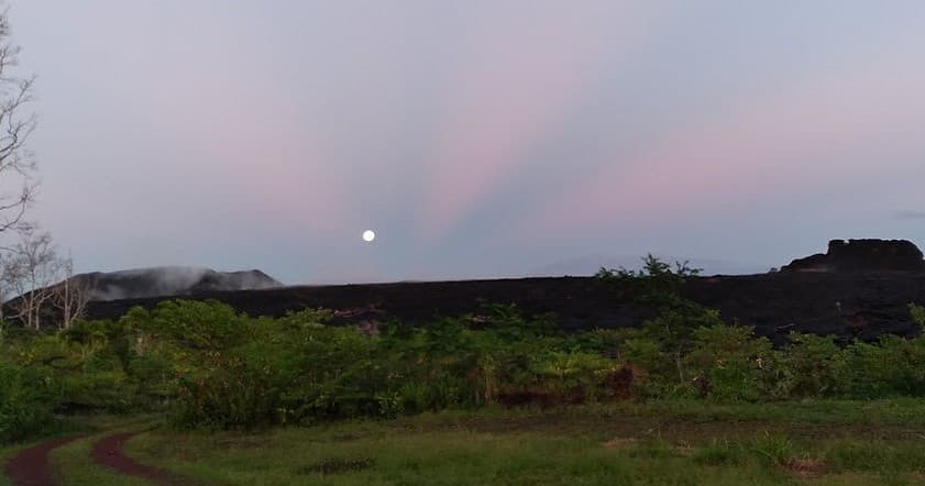 Fissure 8 Summit Hike