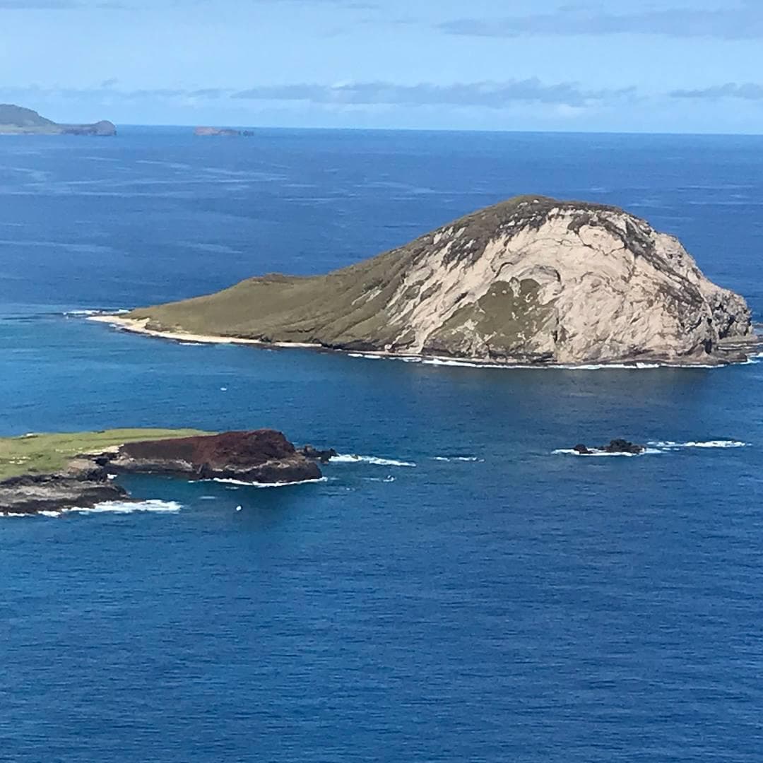 Diamond Head Crater & East Side Beach Day